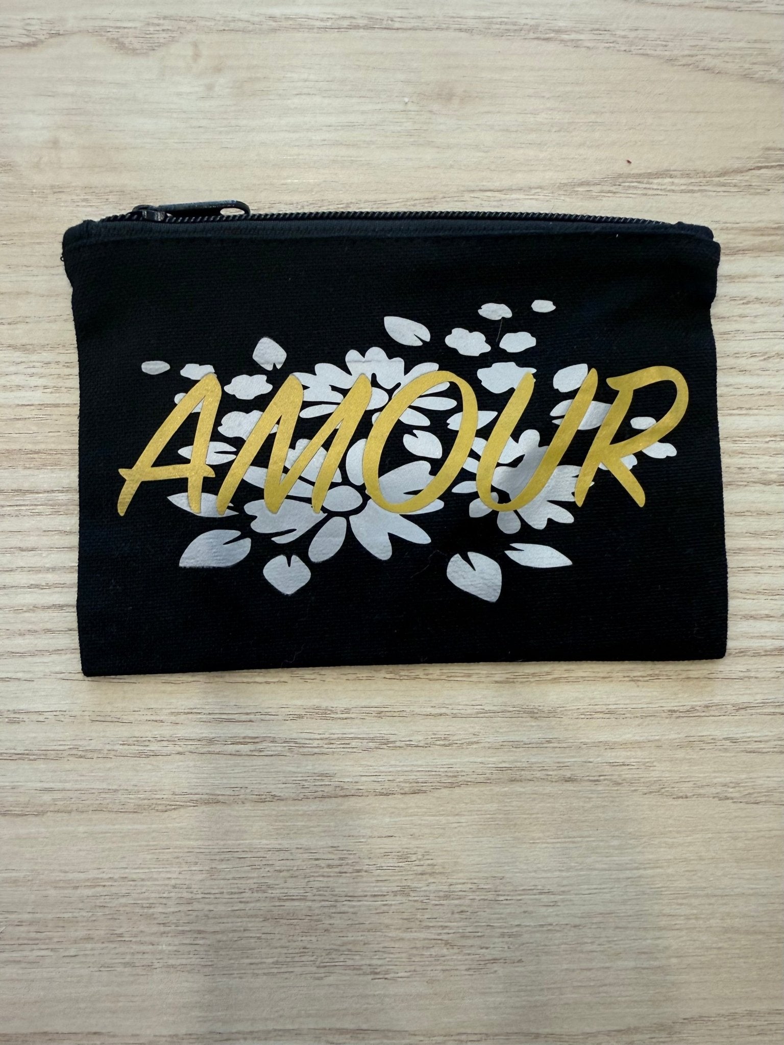 Trousse plate AMOUR – Coton noir & doublure bleue - Miss Nuts Accessoires